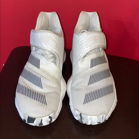 Adidas Harden Basketball Shoes. size 5Y - Picture 2 of 7